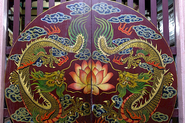 Painting on a template gate